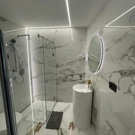 Enzo Capo Vip Jacuzzi *