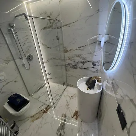 Apartment Enzo Capo Vip Budapest